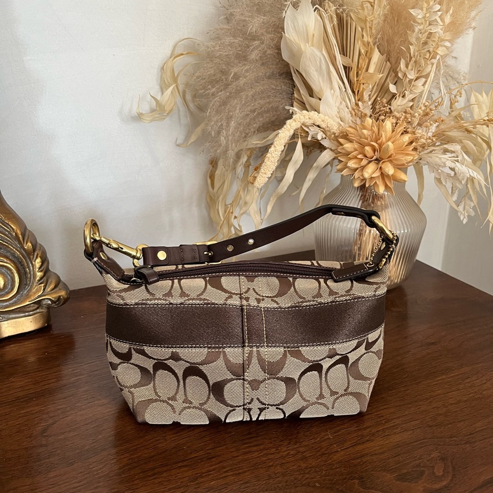 Authentic Coach Vintage Signature Bag